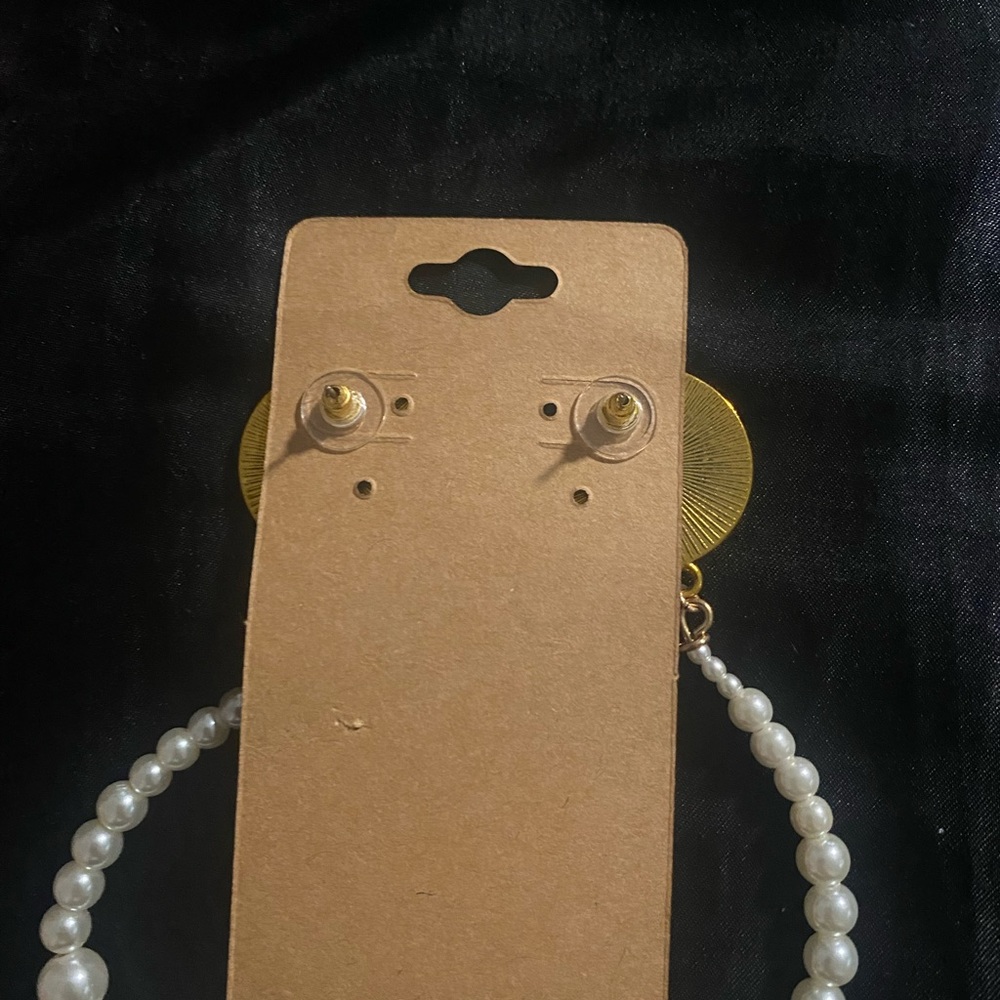Upcycled earrings - Picture 2 of 2